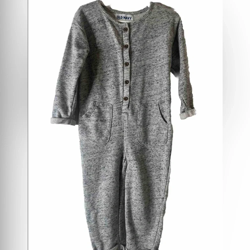 Old Navy Kids, toddler girls grey button Down‎ jumpsuit, size 3T.